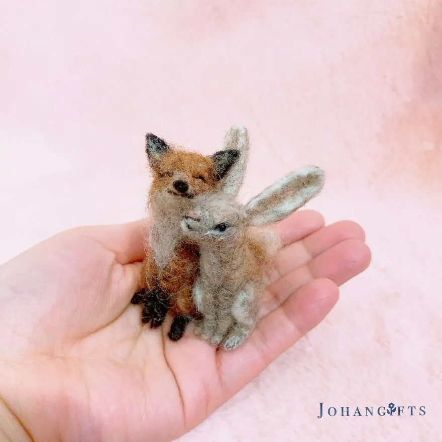 Un artiste réalise d'adorables animaux en feutre un artiste realise dadorables animaux en feutre 15 bebe renard et lapin un-artiste-realise-dadorables-animaux-en-feutre-15-bebe-renard-et-lapin