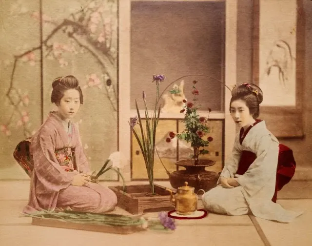 30 photos coloriées à la main de Ponta et Oen, deux geishas célèbres de la fin des années 1890 30 photos coloriees a la main de ponta et oen deux geishas celebres de la fin des annees 1890 13 30-photos-coloriees-a-la-main-de-ponta-et-oen-deux-geishas-celebres-de-la-fin-des-annees-1890-13