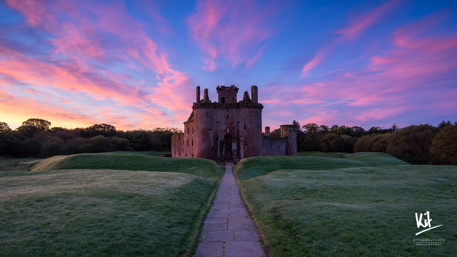 Le château de Caerlaverock, château triangulaire d'Ecosse le chateau de caerlaverock chateau triangulaire d ecosse 6 le-chateau-de-caerlaverock-chateau-triangulaire-d-ecosse-6