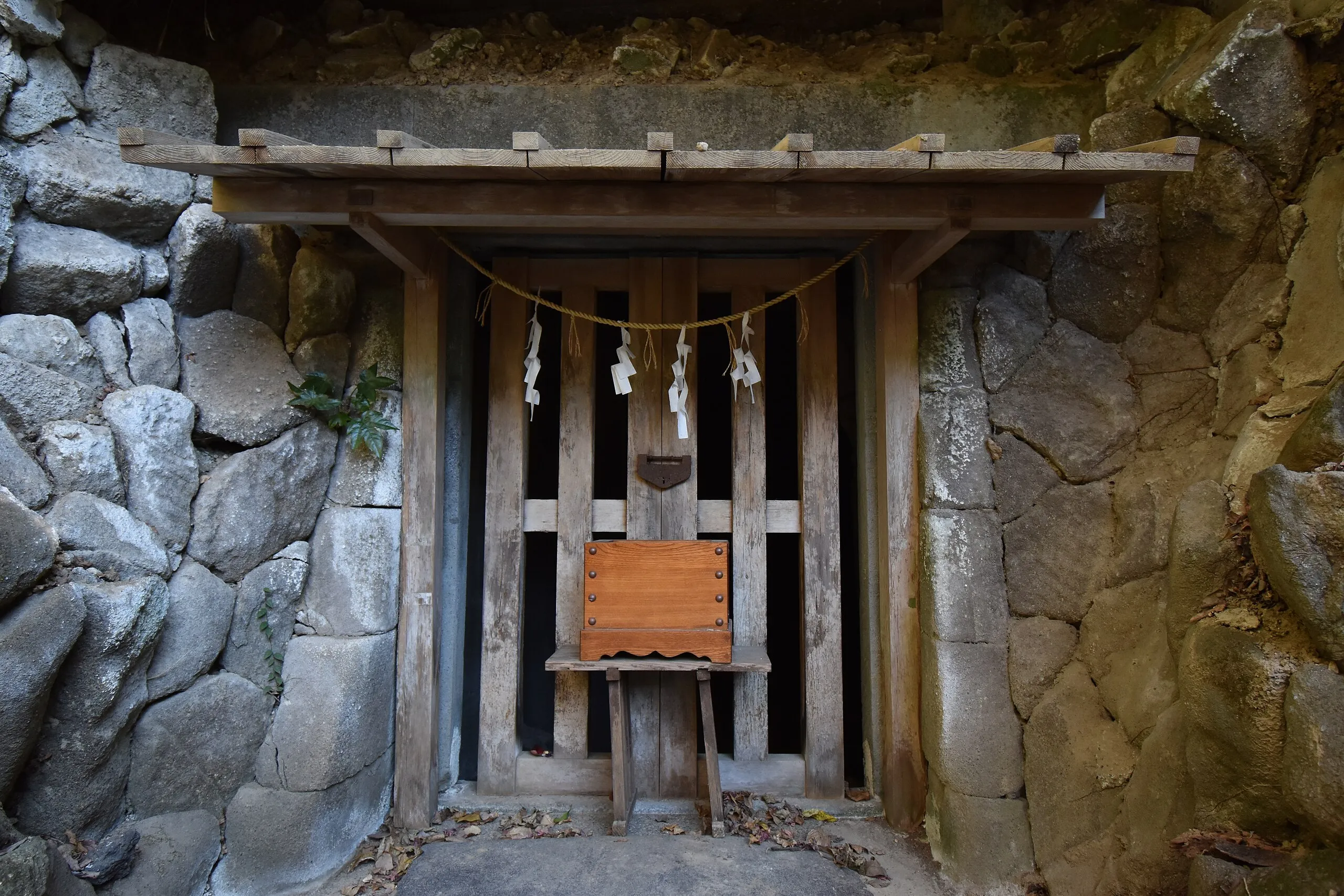 Le donjon du prince Morinaga le donjon du prince morinaga Kamakura japon 2 le-donjon-du-prince-morinaga-Kamakura-japon-2