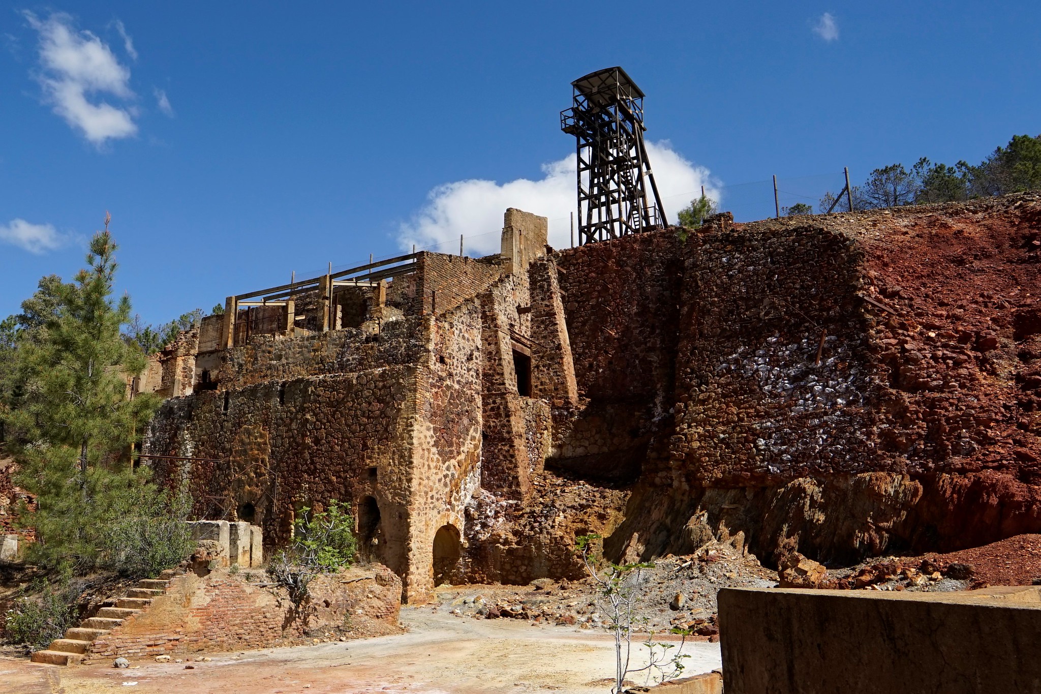 Le Rio Tinto, rivière rouge d'Espagne le rio tinto riviere rouge despagne andalousie helva 2 le-rio-tinto-riviere-rouge-despagne-andalousie-helva-2