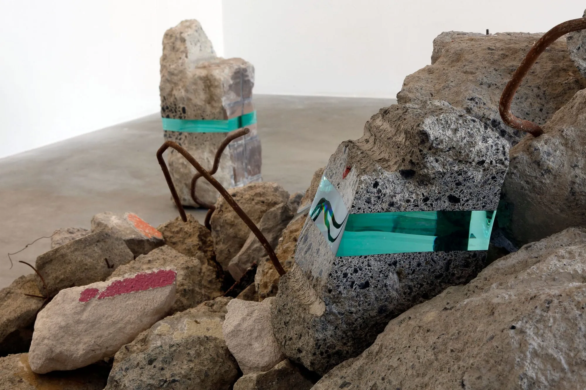 Histoire des matériaux dans les œuvres de pierre et de verre de Ramon Todo les oeuvres de pierre et de verre de ramon todo 7 les-oeuvres-de-pierre-et-de-verre-de-ramon-todo-7