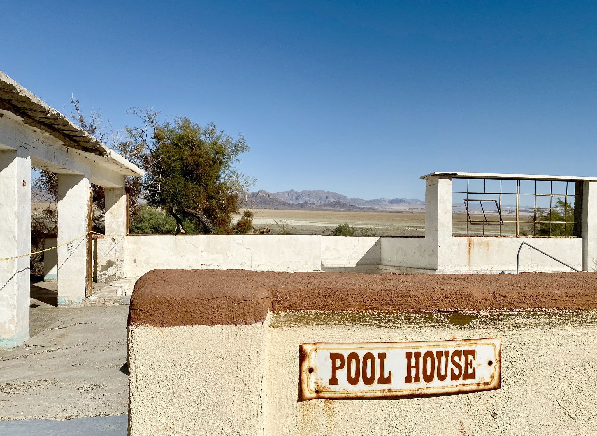 Zzyzx, route et complexe abandonné de Californie au nom bizarre route zzyzx et complexe abandonne de californie 6 route-zzyzx-et-complexe-abandonne-de-californie-6