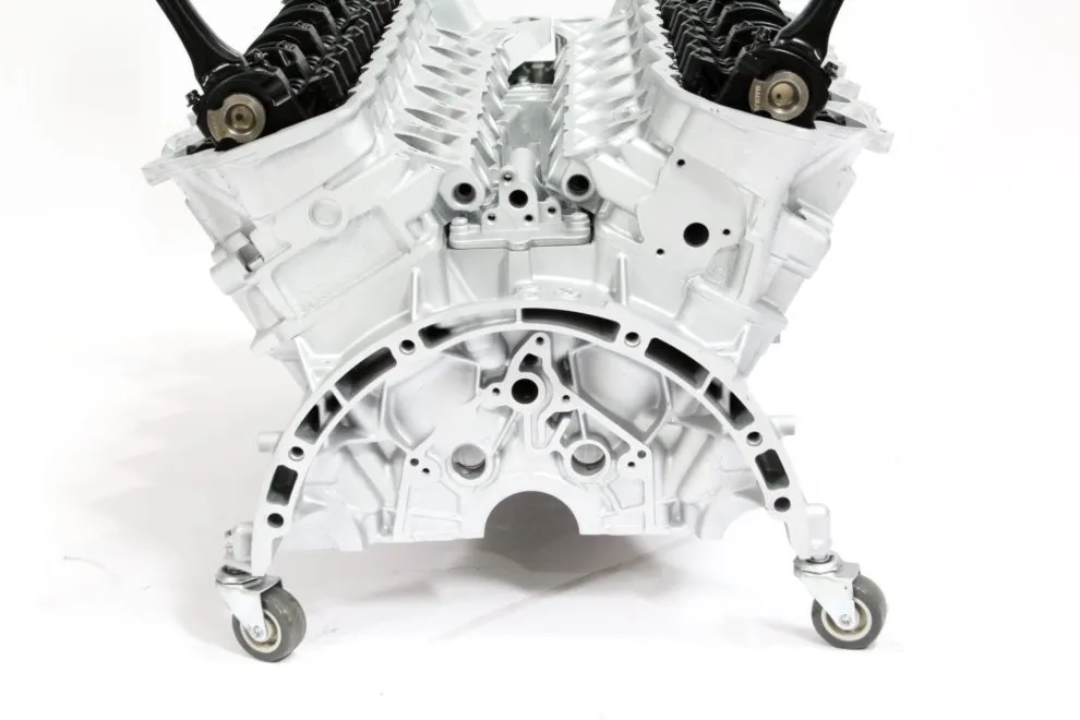 Un moteur en table de salon un moteur en table de salon mercedes benz m275 v12 5 un-moteur-en-table-de-salon-mercedes-benz-m275-v12-5