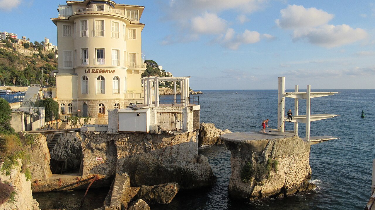 le plongeoir la reserve nice Le Plongeoir et La Réserve de Nice au bord de la Méditerranée