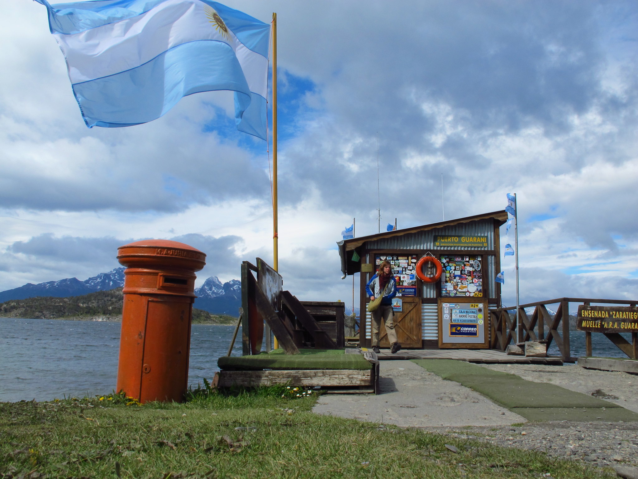 Postal del Fin del Mundo, le bureau de poste de la fin du monde postal del fin del mundo le bureau de poste de la fin du monde ushuaia argentine 2 postal-del-fin-del-mundo-le-bureau-de-poste-de-la-fin-du-monde-ushuaia-argentine-2