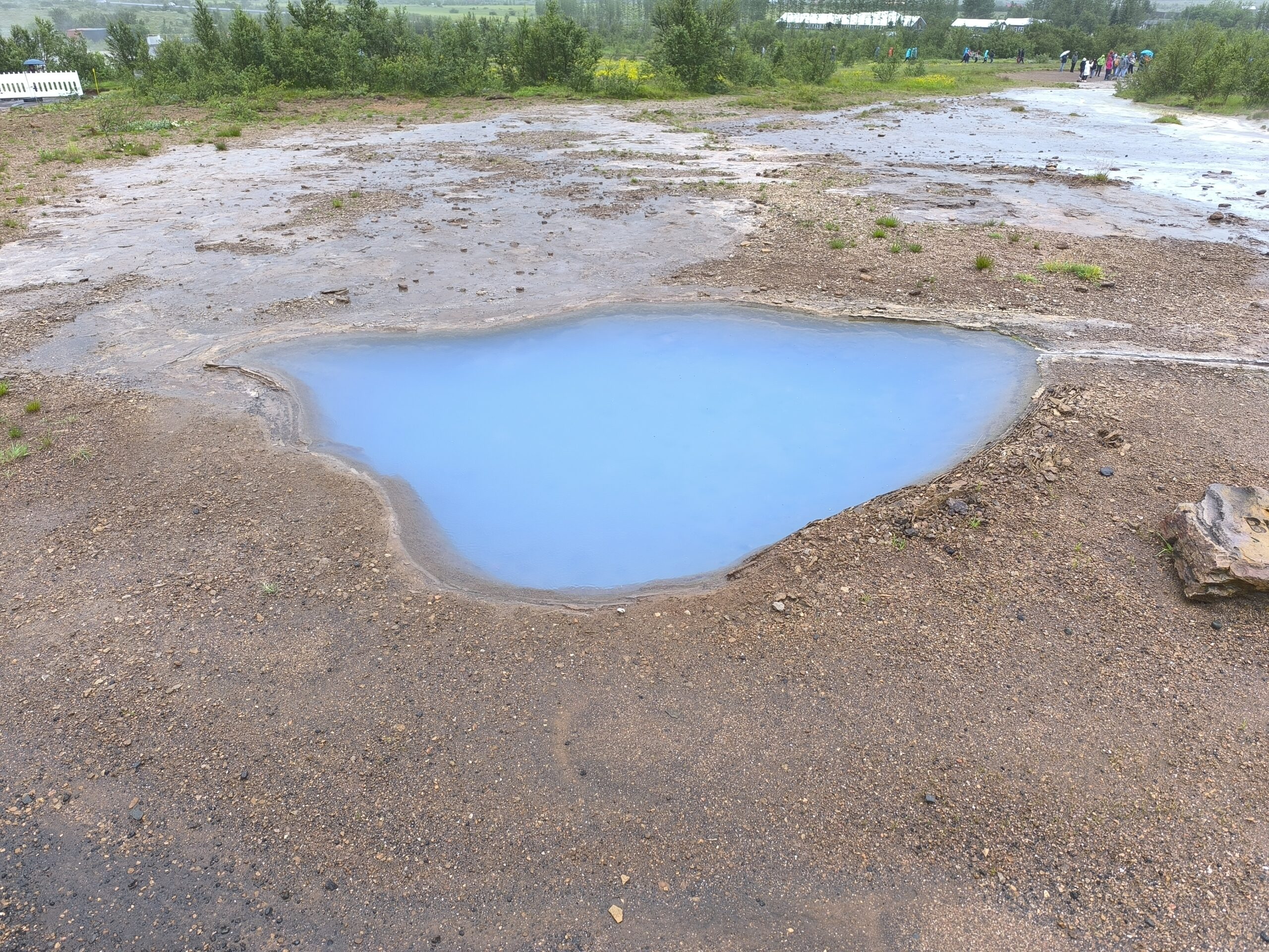 Geysir, geyser du Cercle d'Or islandais geysir geyser du cercle dor islandais 3 scaled geysir-geyser-du-cercle-dor-islandais-3
