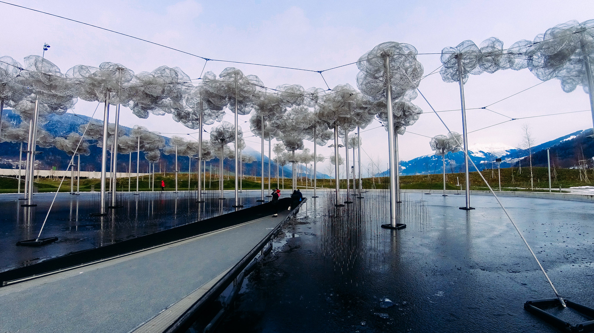 Le géant fontaine à l'entrée des mondes de cristaux Swarovski le geant fontaine a lentree des mondes de cristaux swarovski 5 le-geant-fontaine-a-lentree-des-mondes-de-cristaux-swarovski-5