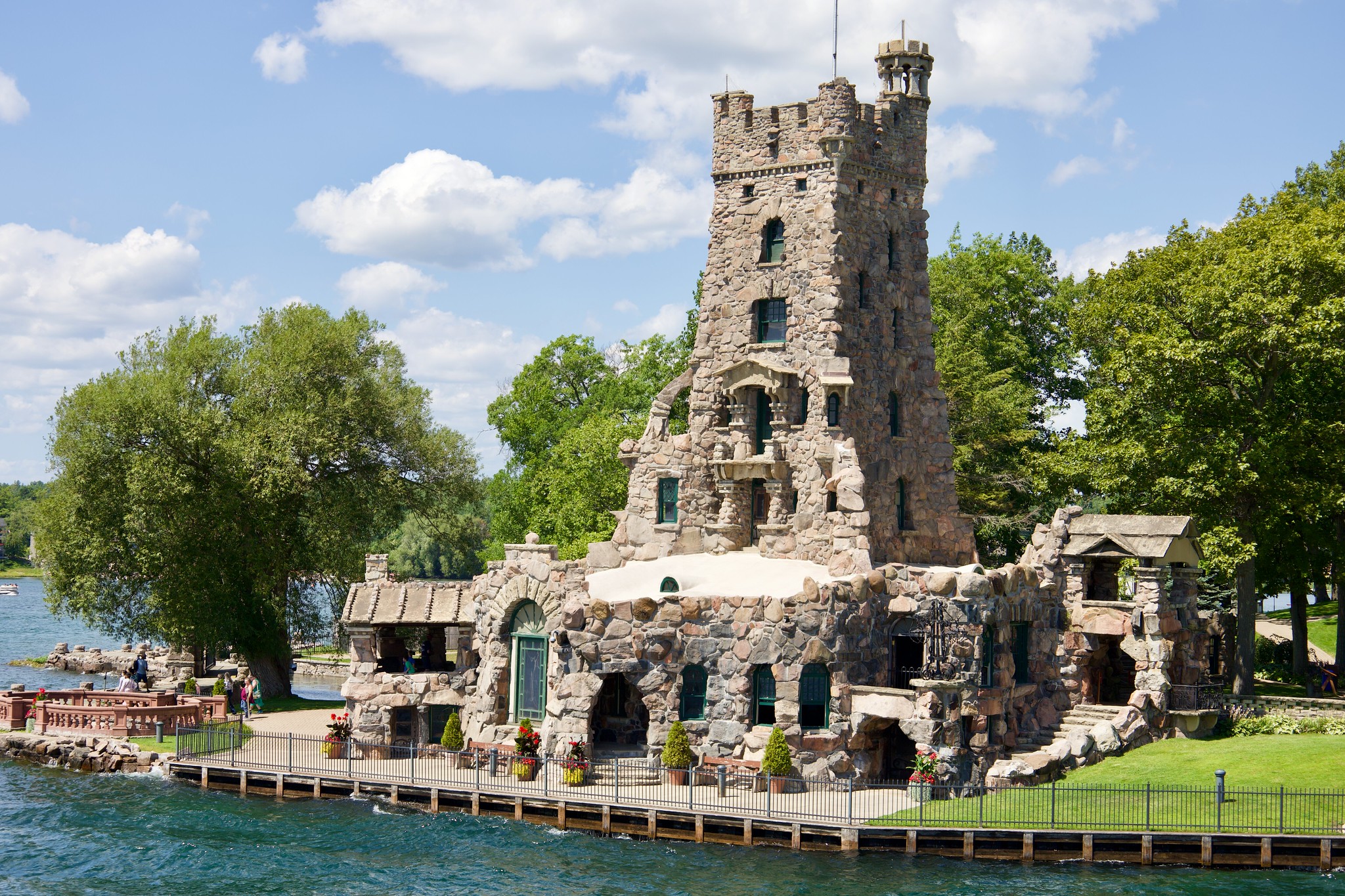 Le romantique Château de Boldt , amour et tragédie le romantique chateau de boldt amour et tragedie new york 5 le-romantique-chateau-de-boldt-amour-et-tragedie-new-york-5.