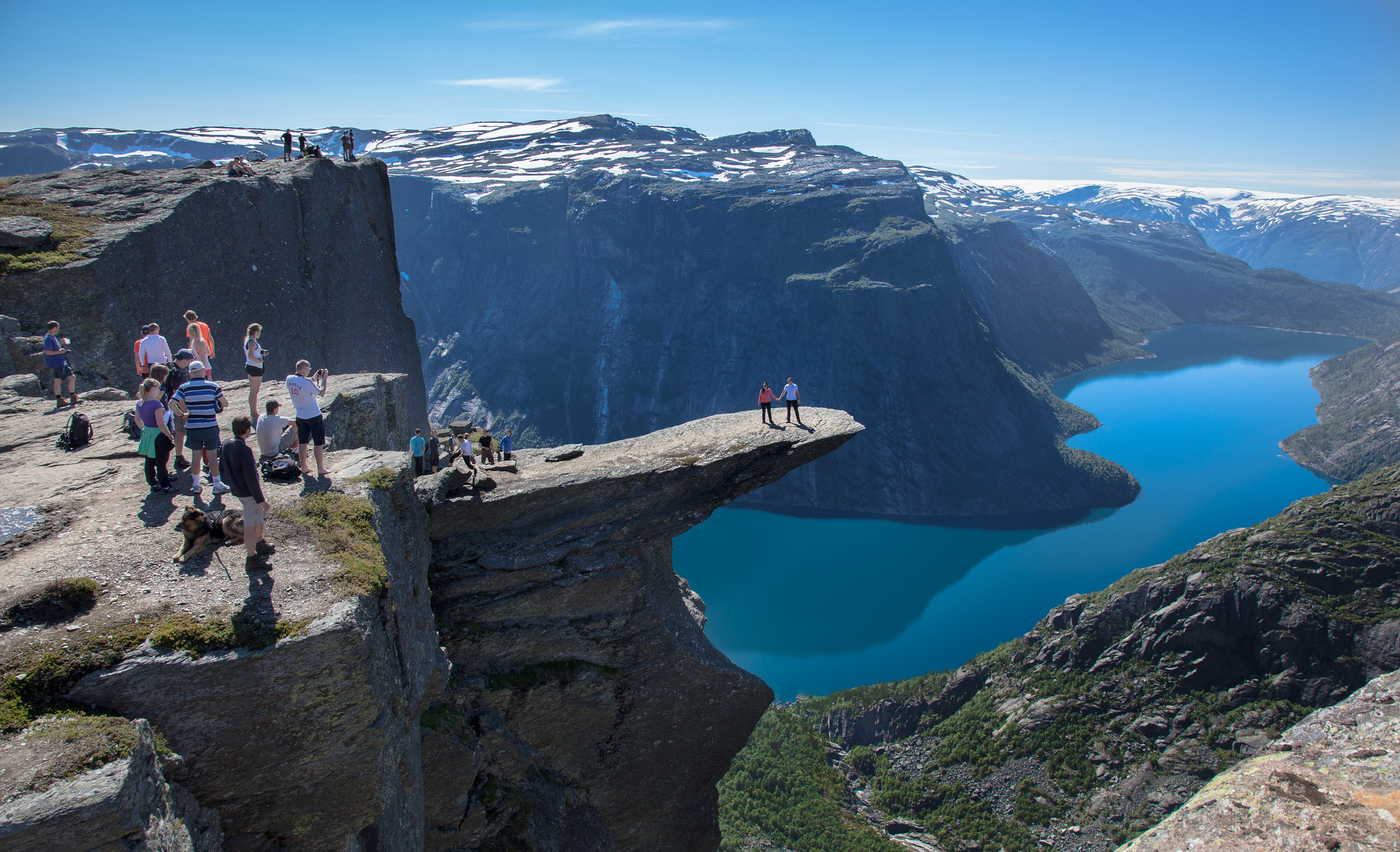 Trolltunga, la langue du troll, joyau suspendu de Norvège trolltunga la langue du troll norvege 6 trolltunga-la-langue-du-troll-norvege-6