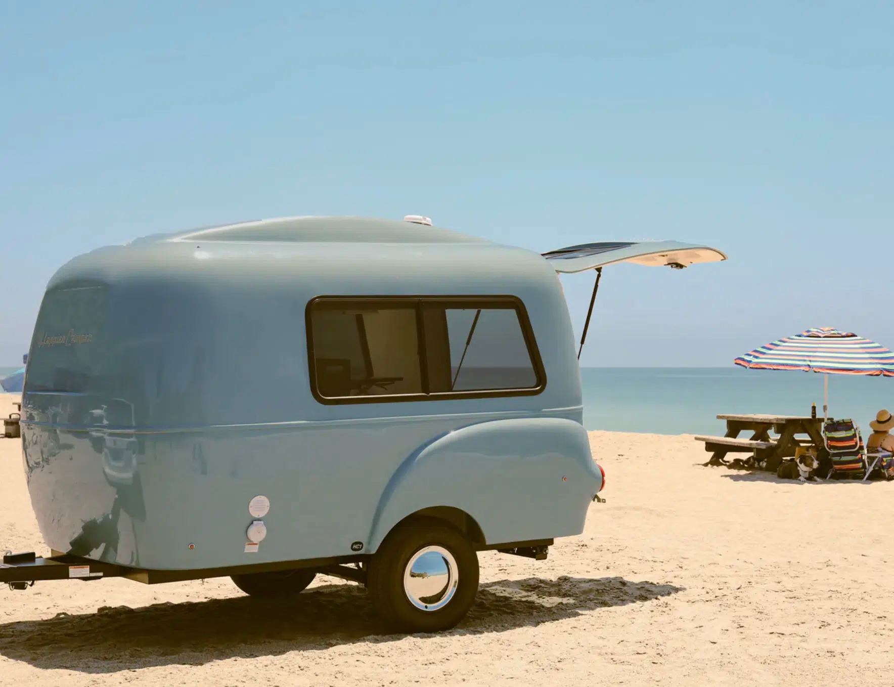 La HC1 Breeze, une petite caravane rétro à faible budget la hc1 breeze une petite caravane retro a faible budget 1 la-hc1-breeze-une-petite-caravane-retro-a-faible-budget-1.