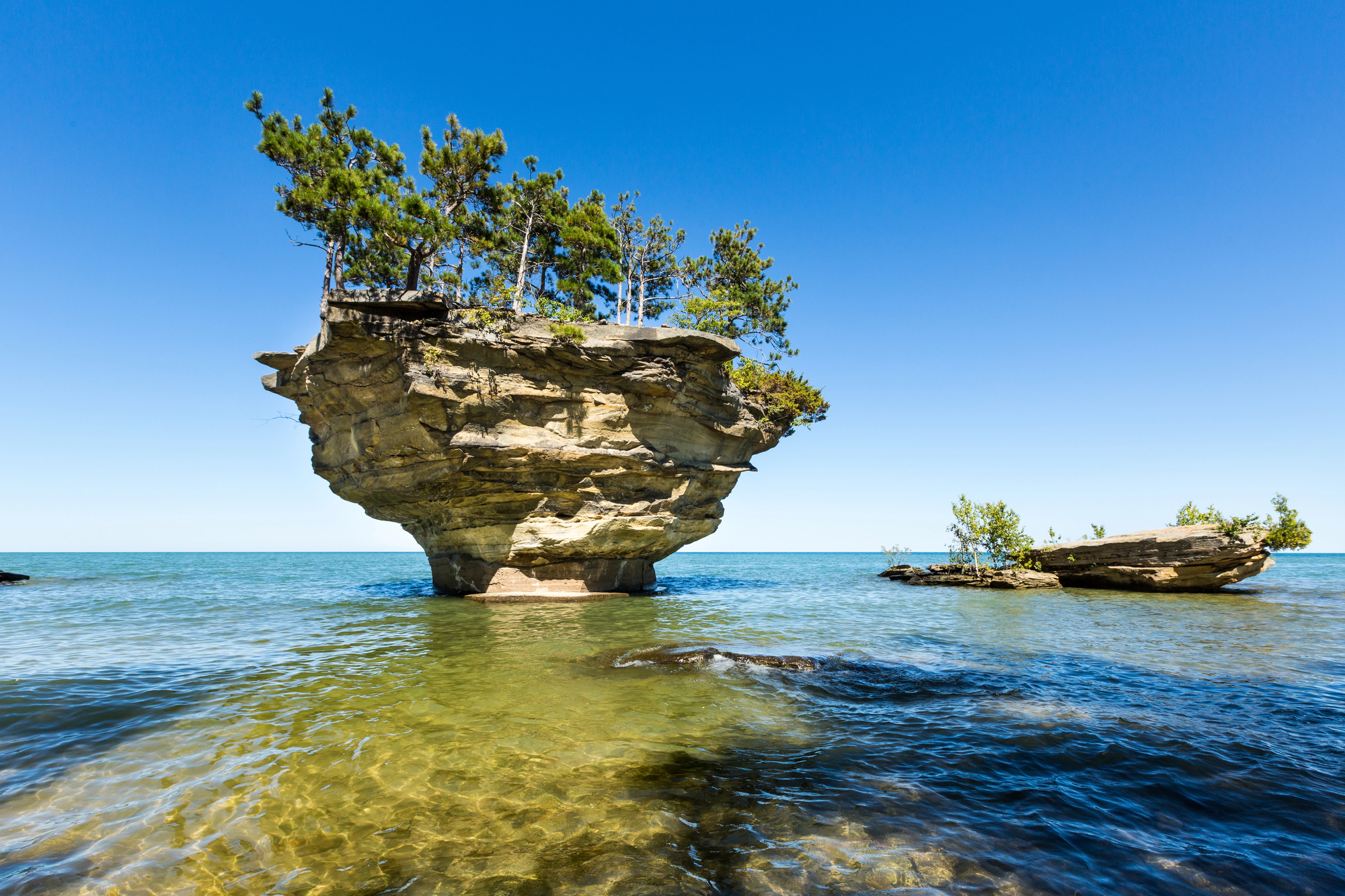 Turnip Rock : petit joyau naturel du Michigan turnip rock petit joyau naturel du michigan lac huron rocher navet 3 turnip-rock-petit-joyau-naturel-du-michigan-lac-huron-rocher-navet-4