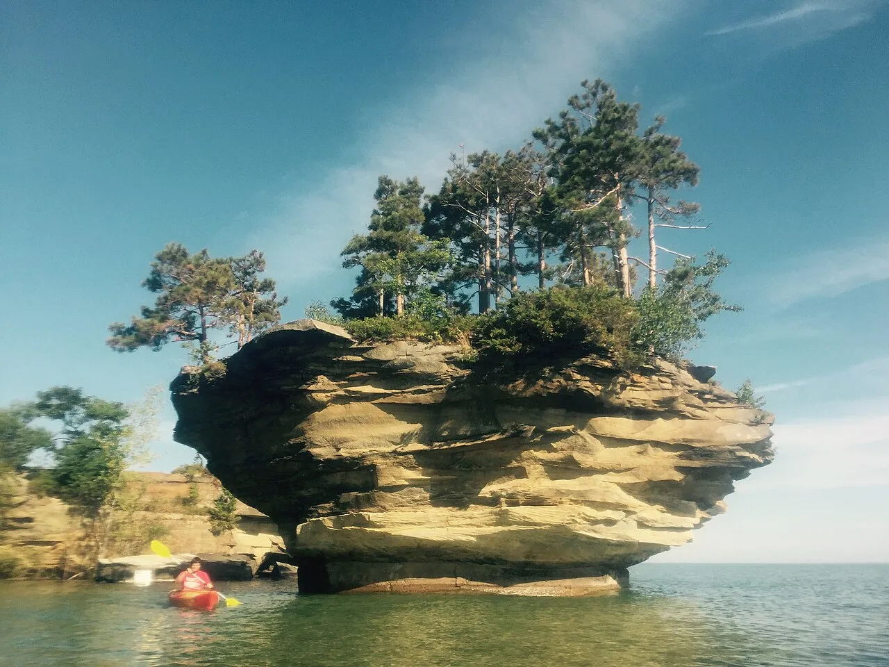 Turnip Rock : petit joyau naturel du Michigan turnip rock petit joyau naturel du michigan lac huron rocher navet 6 turnip-rock-petit-joyau-naturel-du-michigan-lac-huron-rocher-navet-6.