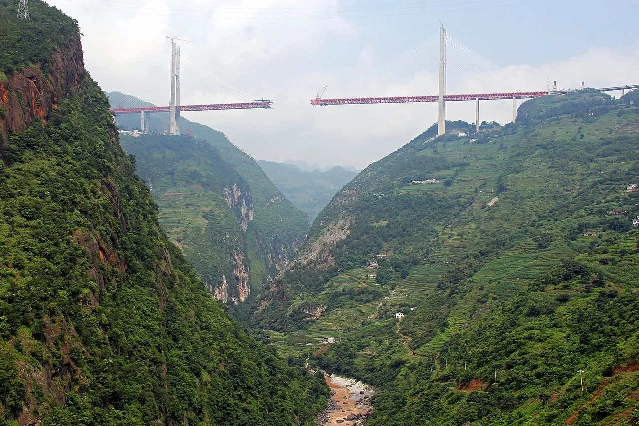 Le pont Beipanjiang, le pont le plus haut du monde le pont beipanjiang le pont le plus haut du monde chine guizhou 4 le-pont-beipanjiang-le-pont-le-plus-haut-du-monde-chine-guizhou-4