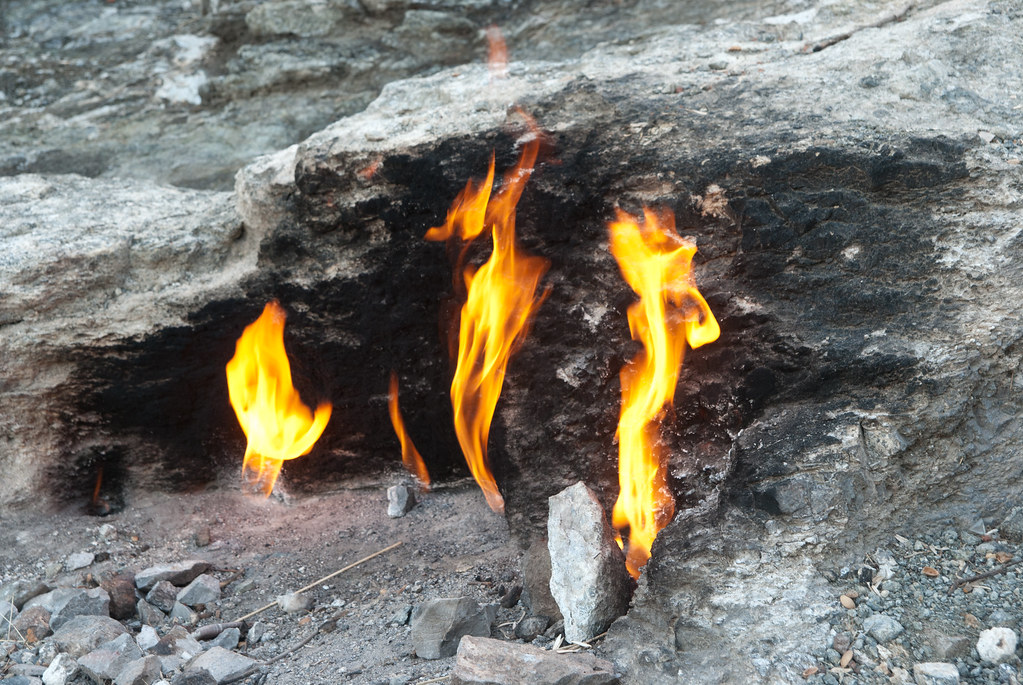 Yanartaş, la flamme éternelle de Turquie yanartas chimeraera la flamme eternelle de turquie 2 yanartas-chimeraera-la-flamme-eternelle-de-turquie-2