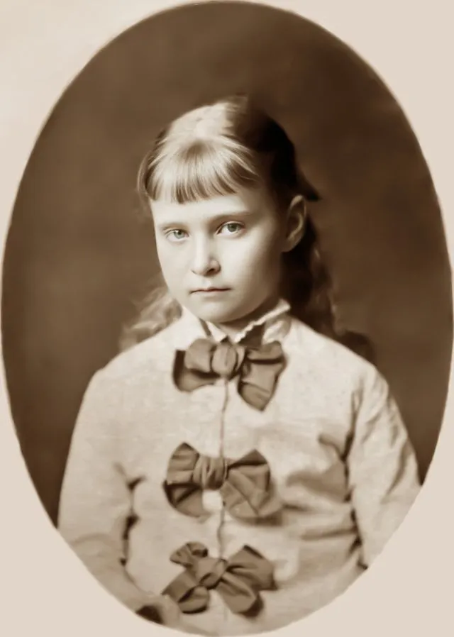 20 portraits de la princesse Alix de Hess-Darmstadt qui deviendra l'impératrice Alexandra Feodorovna 20 portraits de la princesse alix de hess darmstadt qui deviendra limperatrice alexandra feodorovna 17 20-portraits-de-la-princesse-alix-de-hess-darmstadt-qui-deviendra-limperatrice-alexandra-feodorovna-17