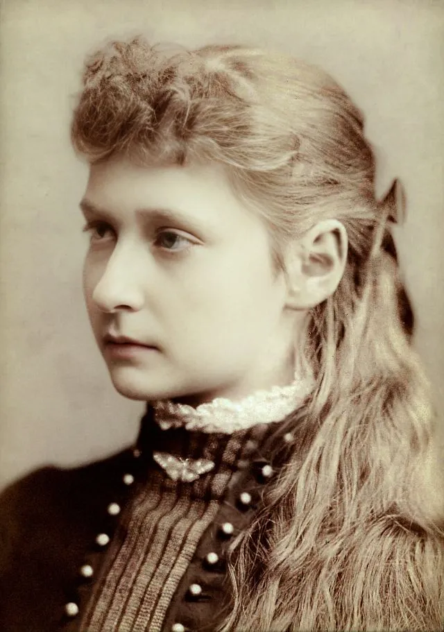 20 portraits de la princesse Alix de Hess-Darmstadt qui deviendra l'impératrice Alexandra Feodorovna 20 portraits de la princesse alix de hess darmstadt qui deviendra limperatrice alexandra feodorovna 19 20-portraits-de-la-princesse-alix-de-hess-darmstadt-qui-deviendra-limperatrice-alexandra-feodorovna-19