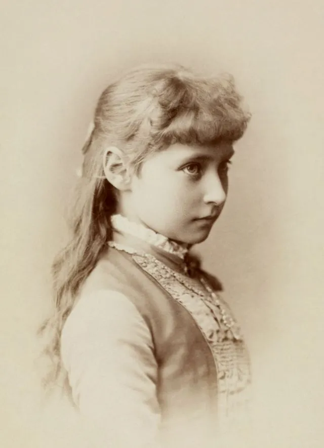 20 portraits de la princesse Alix de Hess-Darmstadt qui deviendra l'impératrice Alexandra Feodorovna 20 portraits de la princesse alix de hess darmstadt qui deviendra limperatrice alexandra feodorovna 20 20-portraits-de-la-princesse-alix-de-hess-darmstadt-qui-deviendra-limperatrice-alexandra-feodorovna-20