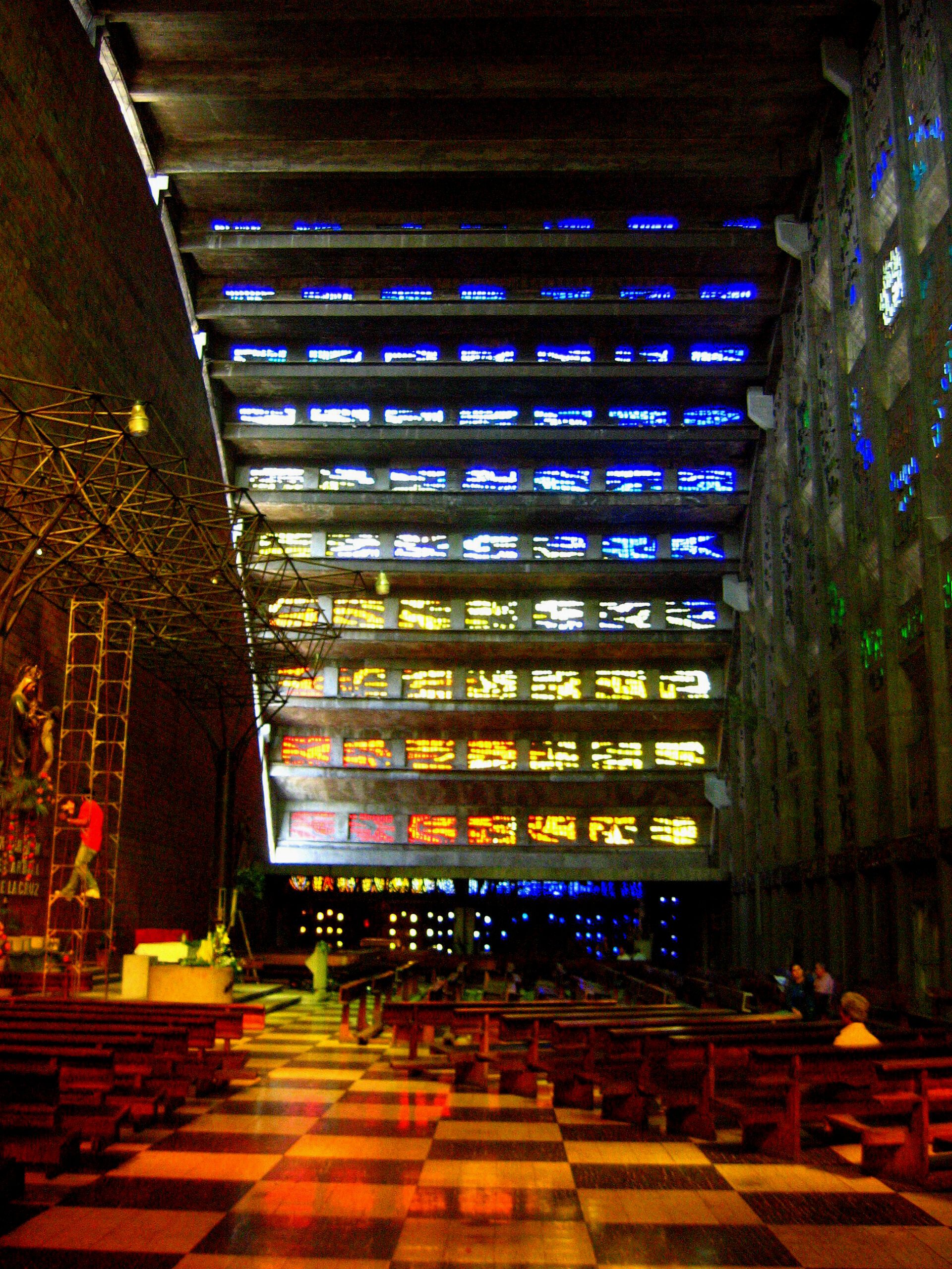 La Iglesia El Rosario, basilique brutaliste joyau de San Salvador la iglesia el rosario basilique brutaliste san salvador 3 scaled la-iglesia-el-rosario-basilique-brutaliste-san-salvador-3
