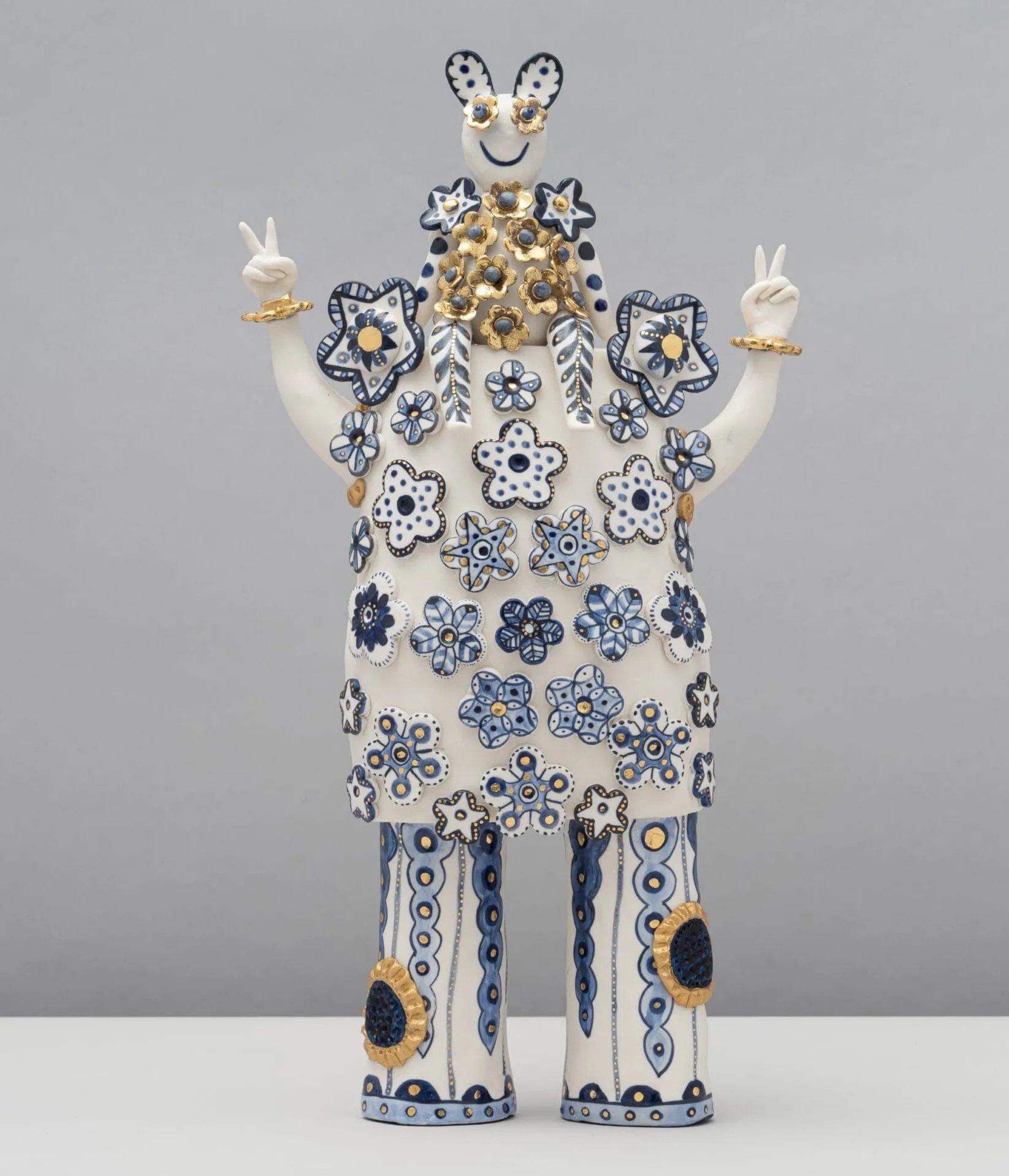 Les figurines de porcelaine positives de Vipoo Srivilasa les figurines de porcelaine positives de vipoo srivilasa 16 les-figurines-de-porcelaine-positives-de-vipoo-srivilasa-16