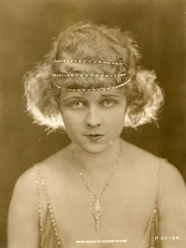 30 portraits de Wanda Hawley, étoile oubliée du cinéma muet 30 portraits de wanda hawley etoile oubliee du cinema muet 27 30-portraits-de-wanda-hawley-etoile-oubliee-du-cinema-muet-27