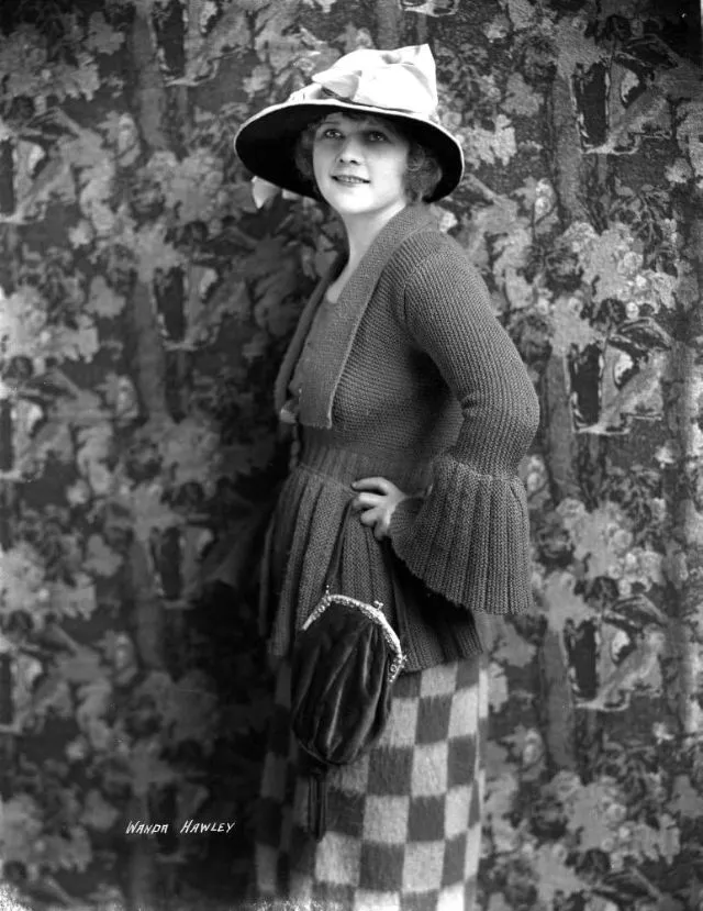 30 portraits de Wanda Hawley, étoile oubliée du cinéma muet 30 portraits de wanda hawley etoile oubliee du cinema muet 4 30-portraits-de-wanda-hawley-etoile-oubliee-du-cinema-muet-4