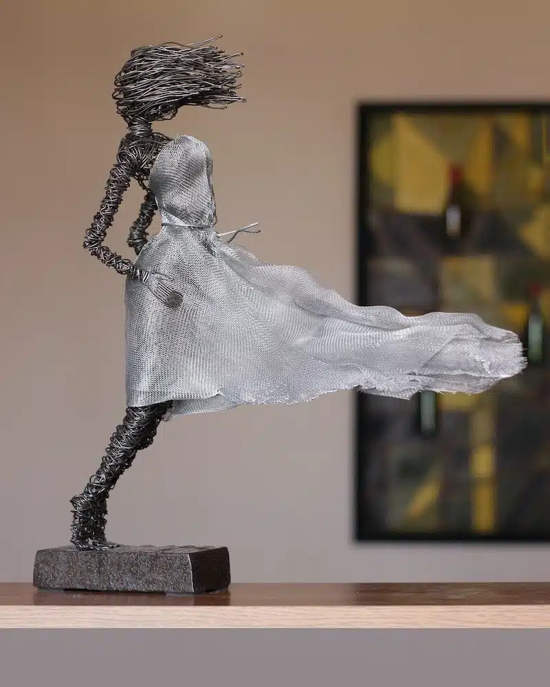 De nouvelles sculptures dynamiques en fil de fer par Karen Akhikyan de nouvelles sculptures dynamiques en fil de fer par karen akhikyan 1 de-nouvelles-sculptures-dynamiques-en-fil-de-fer-par-karen-akhikyan-1