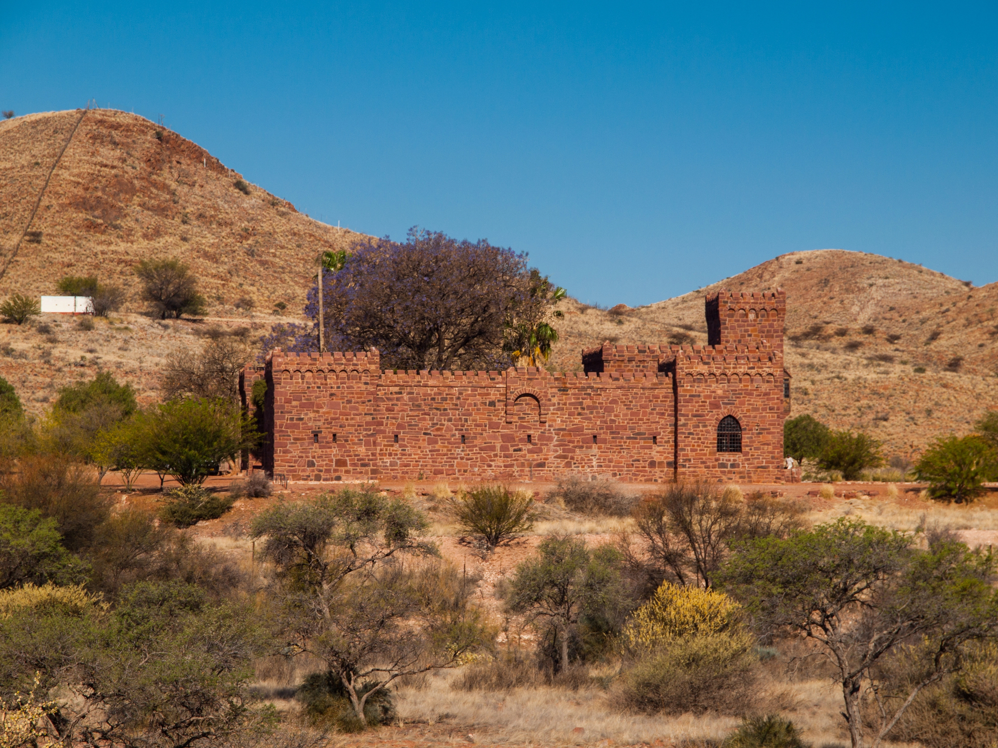 Le château de Duwisib : un bijou médiéval romantique au cœur du désert namibien le chateau de duwisib desert namibien 3 le-chateau-de-duwisib-desert-namibien-3.