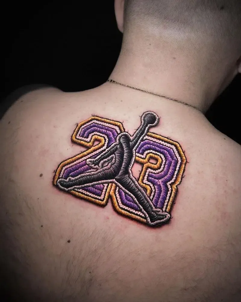 Les tatouages de Vinícius Moschen : l'art de la broderie sur peau les tatouages de vinicius moschen lart de la broderie sur peau 3 les-tatouages-de-vinicius-moschen-lart-de-la-broderie-sur-peau-3