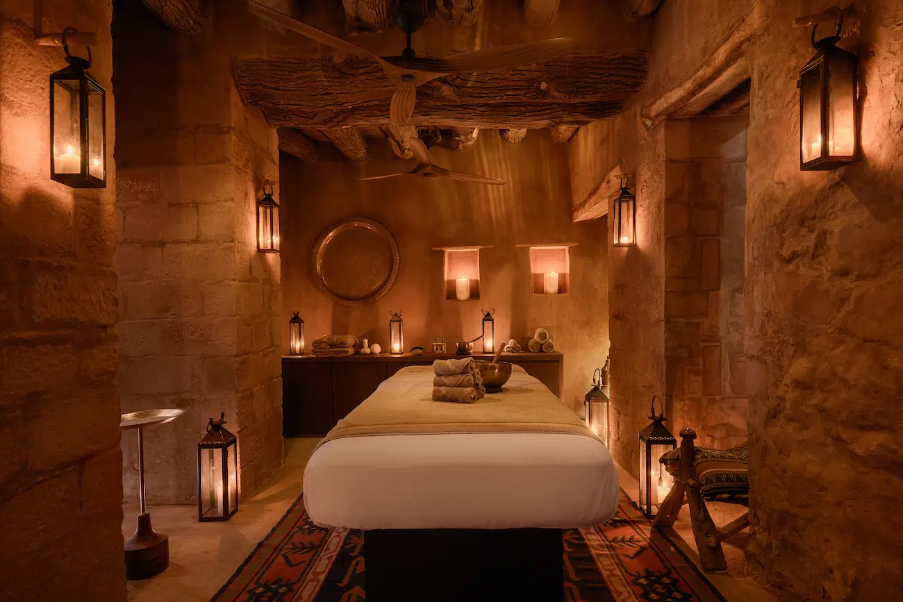 Dar Tantora The House Hotel : un hôtel insolite et authentique à AlUla, éclairé à la bougie dar tantora the house hotel un hotel insolite et authentique a alula eclaire a la bougie 4 dar-tantora-the-house-hotel-un-hotel-insolite-et-authentique-a-alula-eclaire-a-la-bougie-4