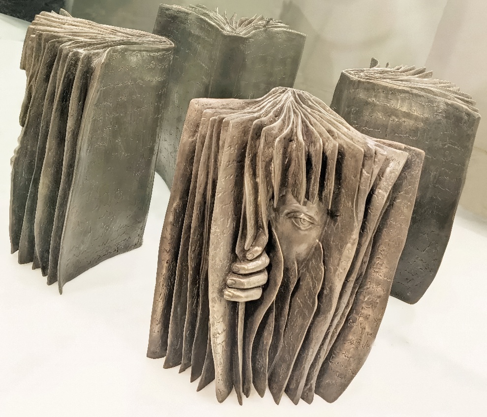 Des visages sculptés dans des pages : l'art étonnant de Paola Grizi des visages sculptes dans des pages lart etonnant de paola grizi 1 des-visages-sculptes-dans-des-pages-lart-etonnant-de-paola-grizi-1