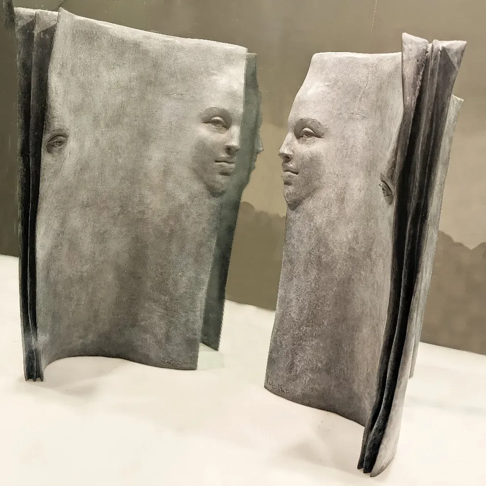 Des visages sculptés dans des pages : l'art étonnant de Paola Grizi des visages sculptes dans des pages lart etonnant de paola grizi 12 des-visages-sculptes-dans-des-pages-lart-etonnant-de-paola-grizi-12