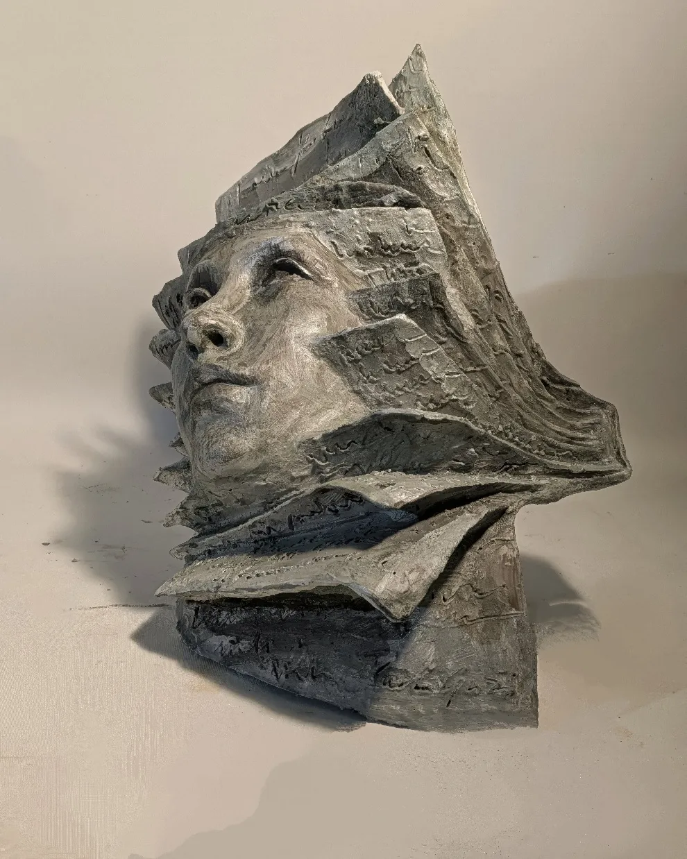 Des visages sculptés dans des pages : l'art étonnant de Paola Grizi des visages sculptes dans des pages lart etonnant de paola grizi 22 des-visages-sculptes-dans-des-pages-lart-etonnant-de-paola-grizi-22