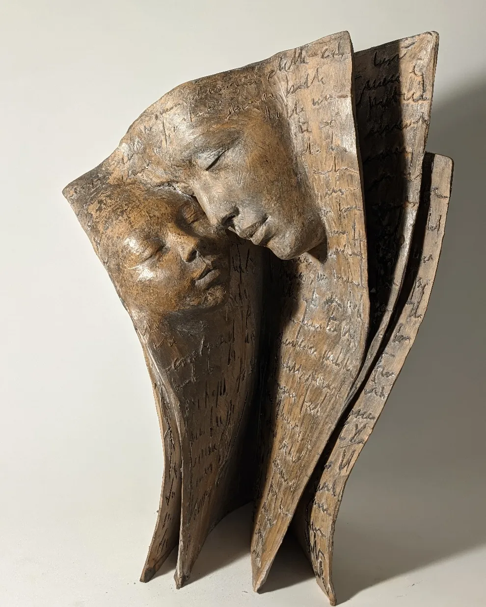 Des visages sculptés dans des pages : l'art étonnant de Paola Grizi des visages sculptes dans des pages lart etonnant de paola grizi 23 des-visages-sculptes-dans-des-pages-lart-etonnant-de-paola-grizi-23