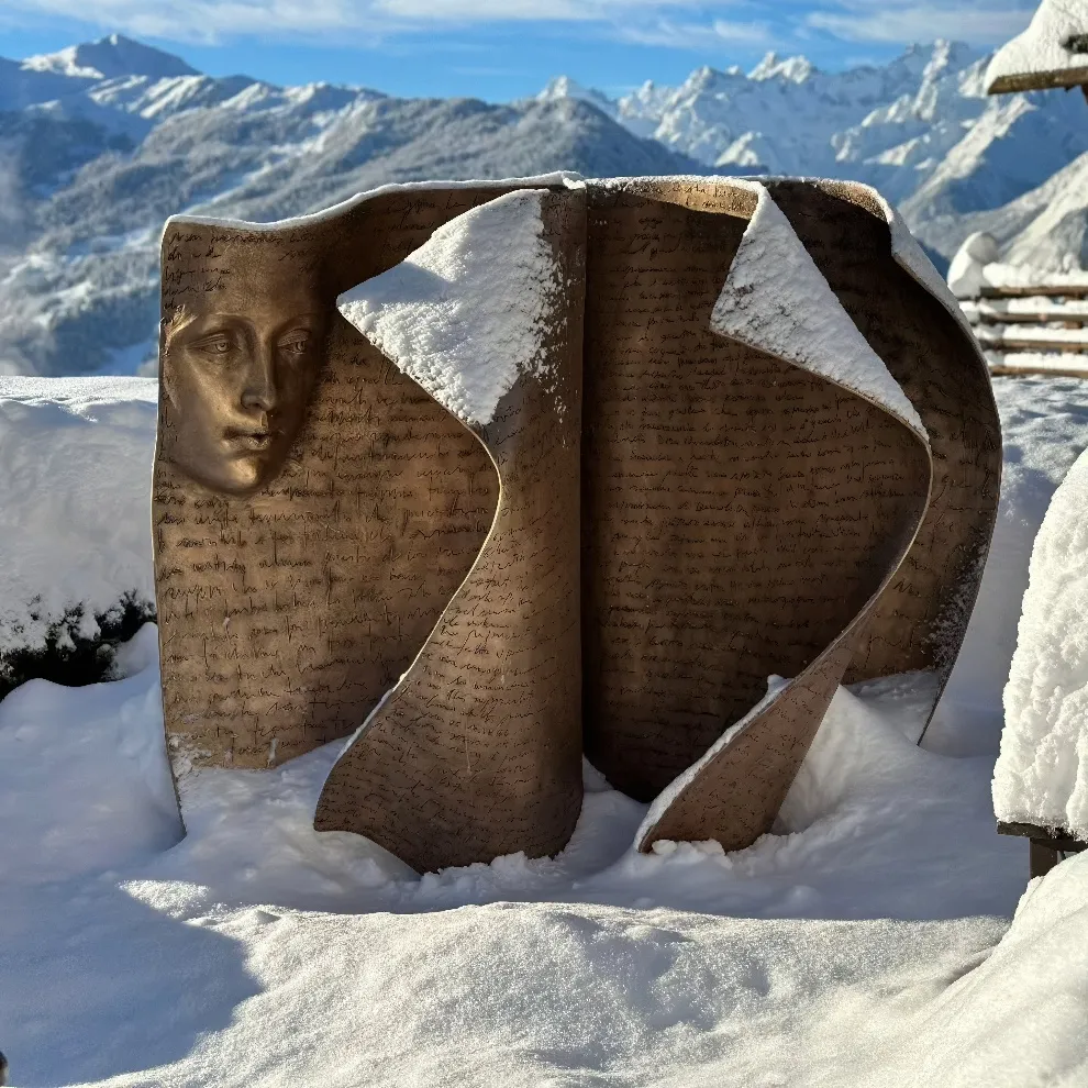Des visages sculptés dans des pages : l'art étonnant de Paola Grizi des visages sculptes dans des pages lart etonnant de paola grizi 3 des-visages-sculptes-dans-des-pages-lart-etonnant-de-paola-grizi-3