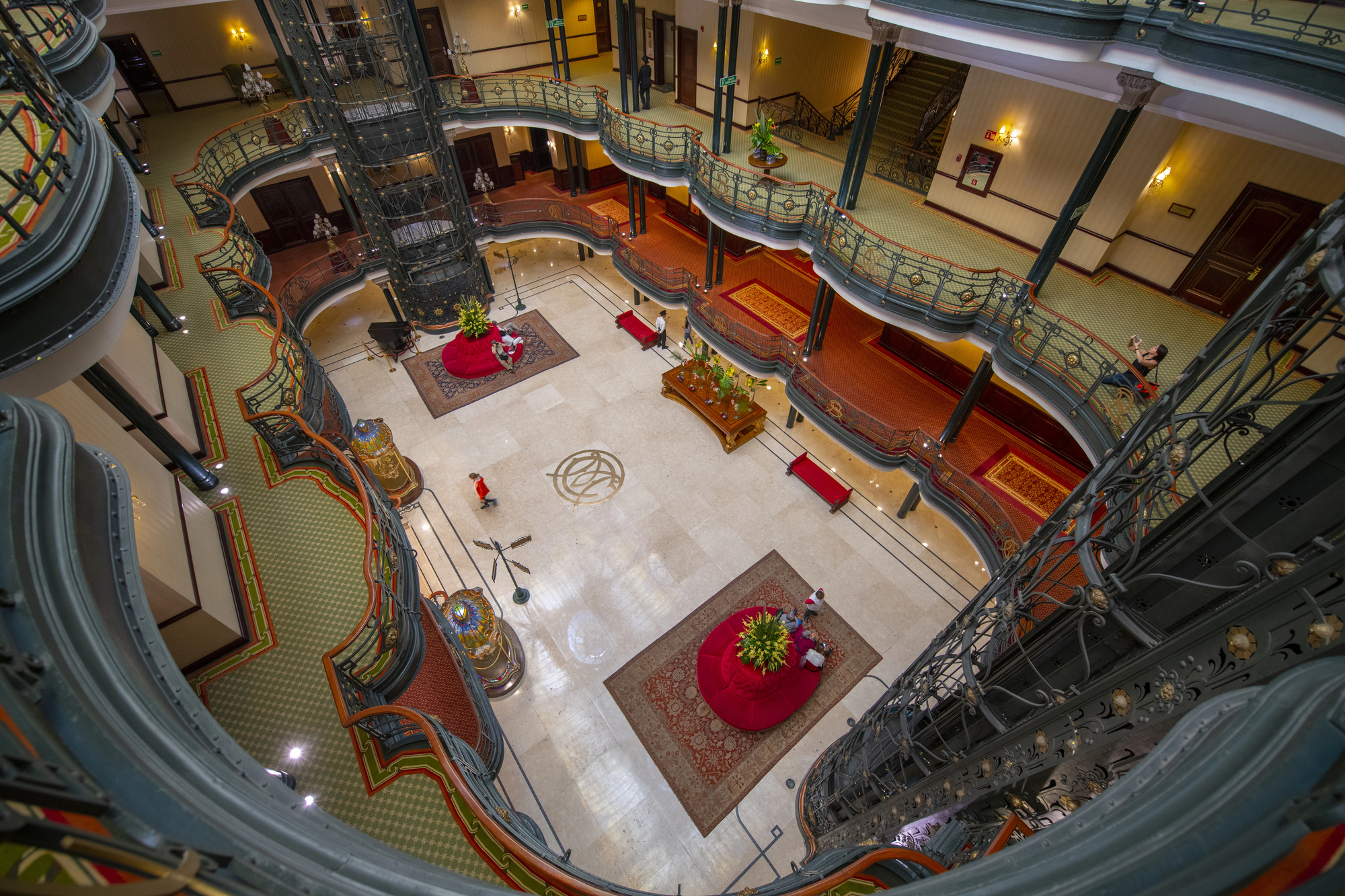 Gran Hotel Ciudad de México : un chef-d'œuvre Art nouveau au cœur de la capitale gran hotel ciudad de mexico un chef doeuvre art nouveau au coeur de la capitale 7 gran-hotel-ciudad-de-mexico-un-chef-doeuvre-art-nouveau-au-coeur-de-la-capitale-7