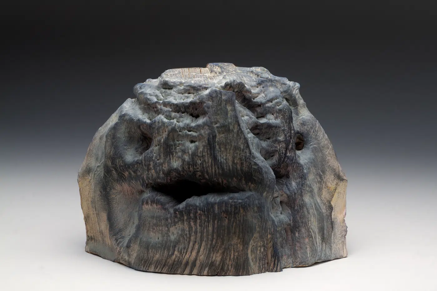 Guy Laramée : quand les livres deviennent montagnes miniatures guy laramee quand les livres deviennent montagnes miniatures 7 guy-laramee-quand-les-livres-deviennent-montagnes-miniatures-7