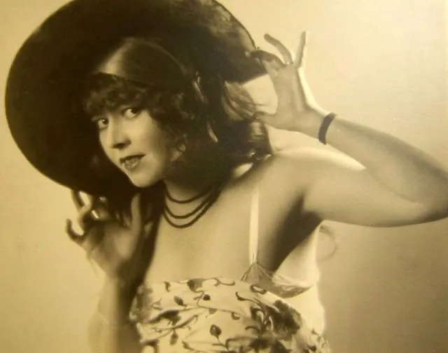 35 portraits d'Ann Pennington dans les années 1910 et 1920 35 portraits dann pennington dans les annees 1910 et 1920 1 35-portraits-dann-pennington-dans-les-annees-1910-et-1920-1