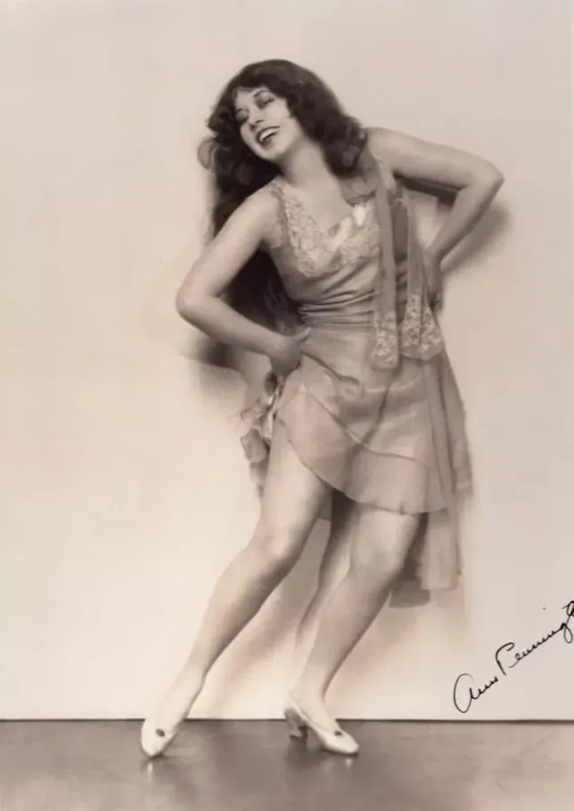 35 portraits d'Ann Pennington dans les années 1910 et 1920 35 portraits dann pennington dans les annees 1910 et 1920 14 35-portraits-dann-pennington-dans-les-annees-1910-et-1920-14