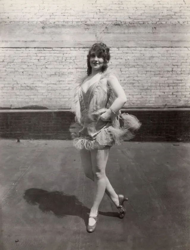 35 portraits d'Ann Pennington dans les années 1910 et 1920 35 portraits dann pennington dans les annees 1910 et 1920 21 35-portraits-dann-pennington-dans-les-annees-1910-et-1920-20