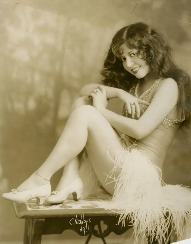 35 portraits d'Ann Pennington dans les années 1910 et 1920 35 portraits dann pennington dans les annees 1910 et 1920 24 35-portraits-dann-pennington-dans-les-annees-1910-et-1920-23