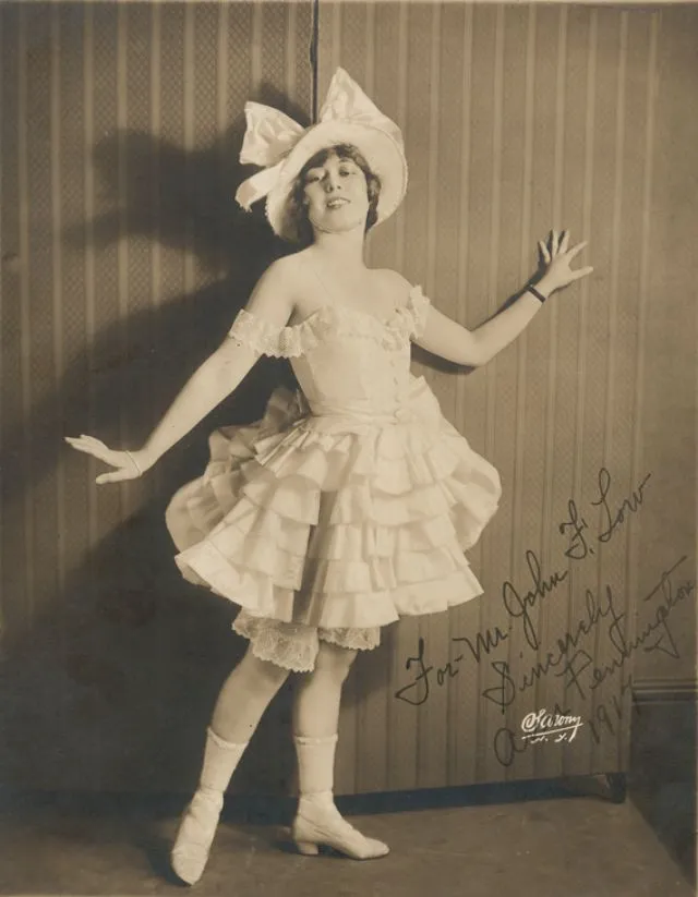 35 portraits d'Ann Pennington dans les années 1910 et 1920 35 portraits dann pennington dans les annees 1910 et 1920 31 35-portraits-dann-pennington-dans-les-annees-1910-et-1920-30