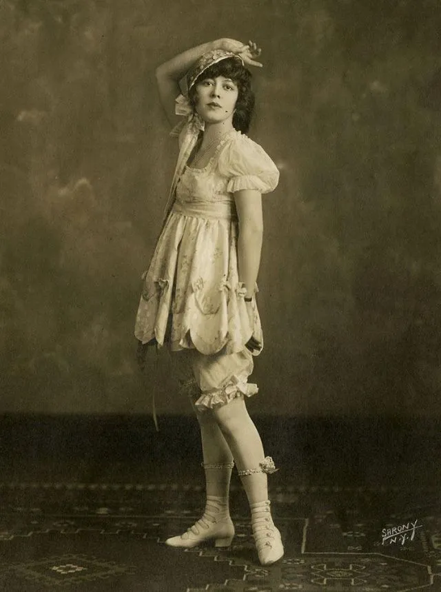 35 portraits d'Ann Pennington dans les années 1910 et 1920 35 portraits dann pennington dans les annees 1910 et 1920 6 35-portraits-dann-pennington-dans-les-annees-1910-et-1920-6