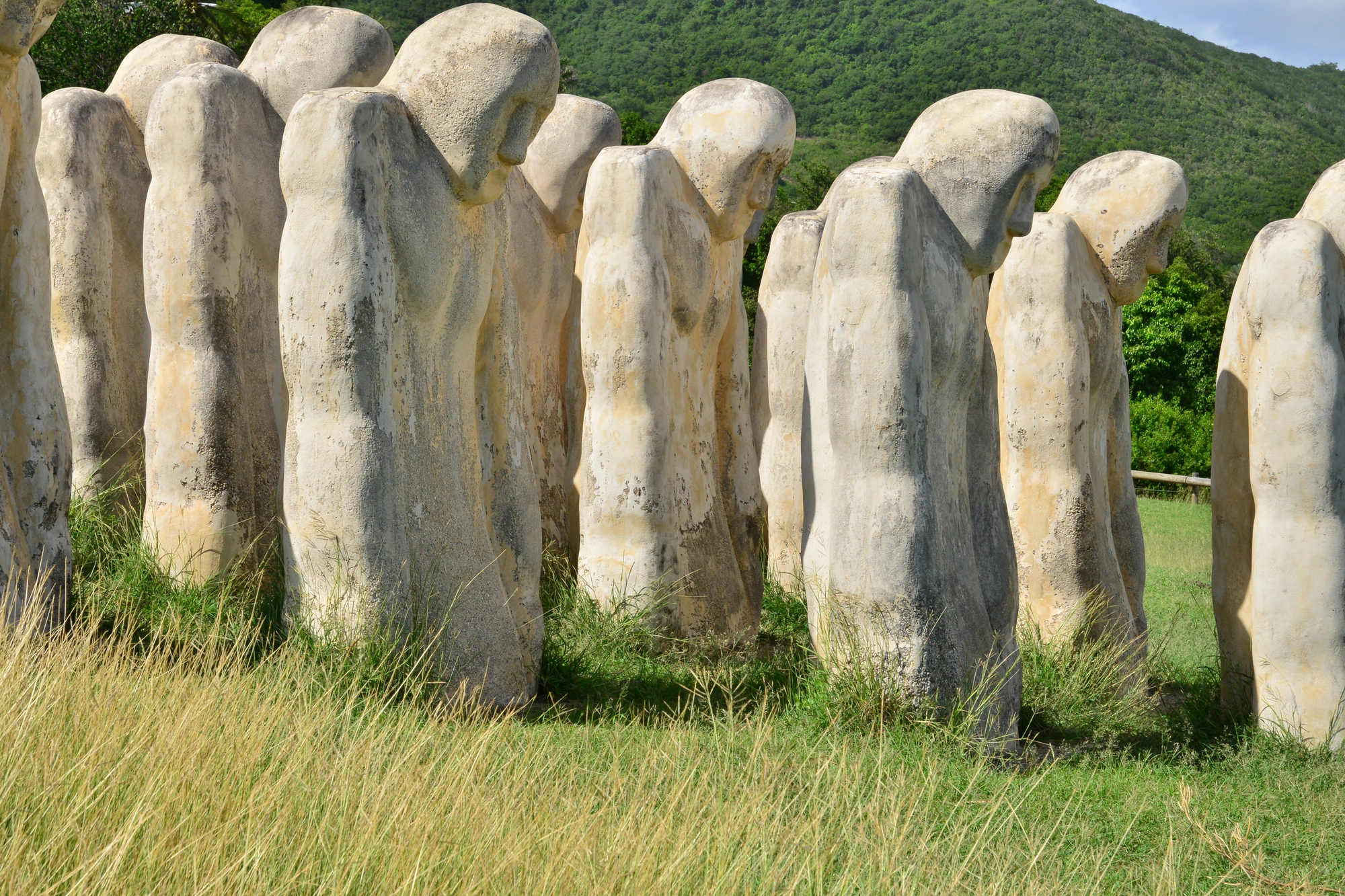 Cap 110 : le mémorial de l’anse Caffard contre l’oubli de l’esclavage cap 110 le memorial de lanse caffard contre loubli de lesclavage martinique 1 cap-110-le-memorial-de-lanse-caffard-contre-loubli-de-lesclavage-martinique-1