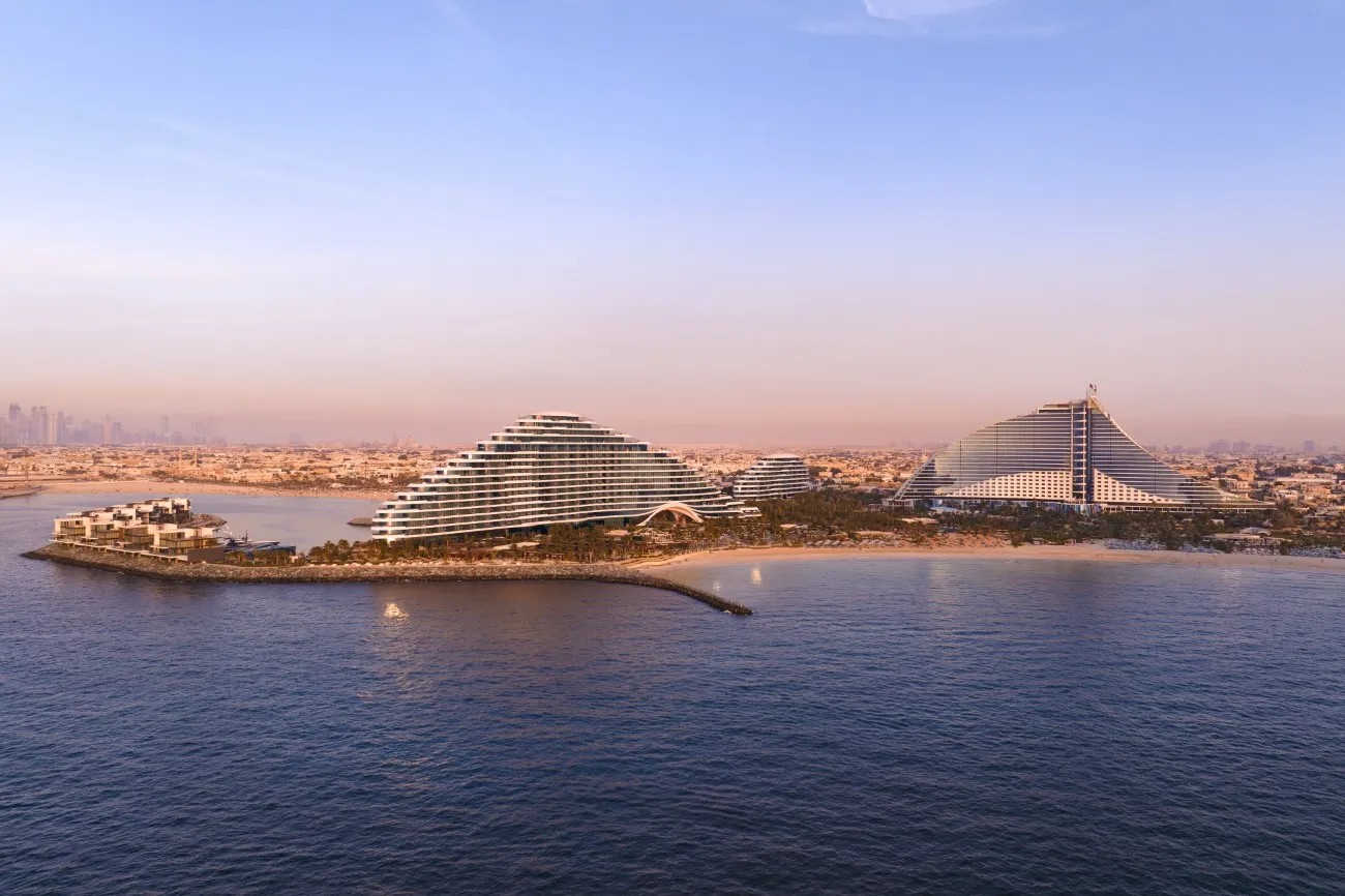 Jumeirah Marsa Al Arab : un hôtel en forme de yacht à Dubaï jumeirah marsa al arab un hotel en forme de yacht a dubai 10 jumeirah-marsa-al-arab-un-hotel-en-forme-de-yacht-a-dubai-10