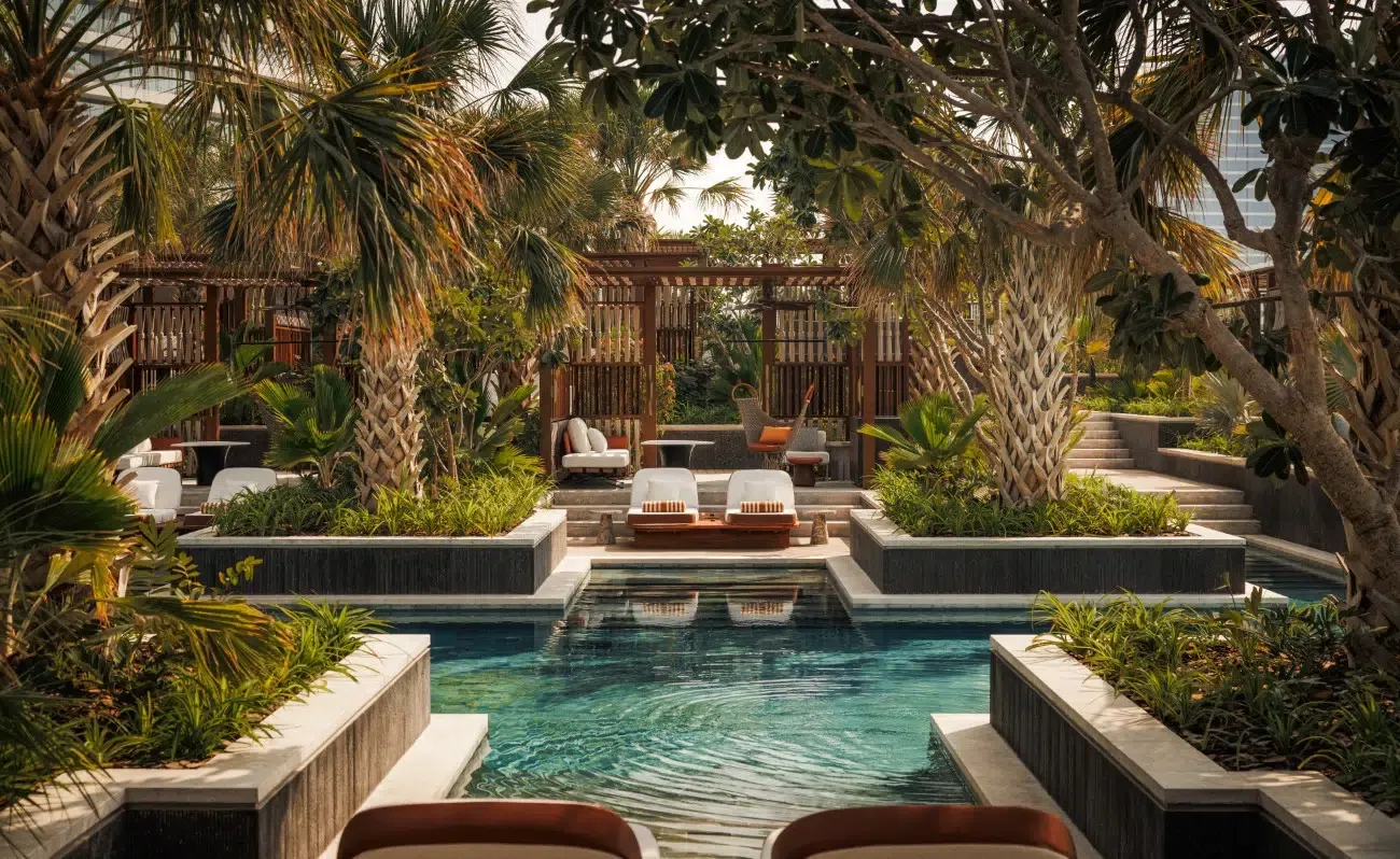 Jumeirah Marsa Al Arab : un hôtel en forme de yacht à Dubaï jumeirah marsa al arab un hotel en forme de yacht a dubai 6 jumeirah-marsa-al-arab-un-hotel-en-forme-de-yacht-a-dubai-6