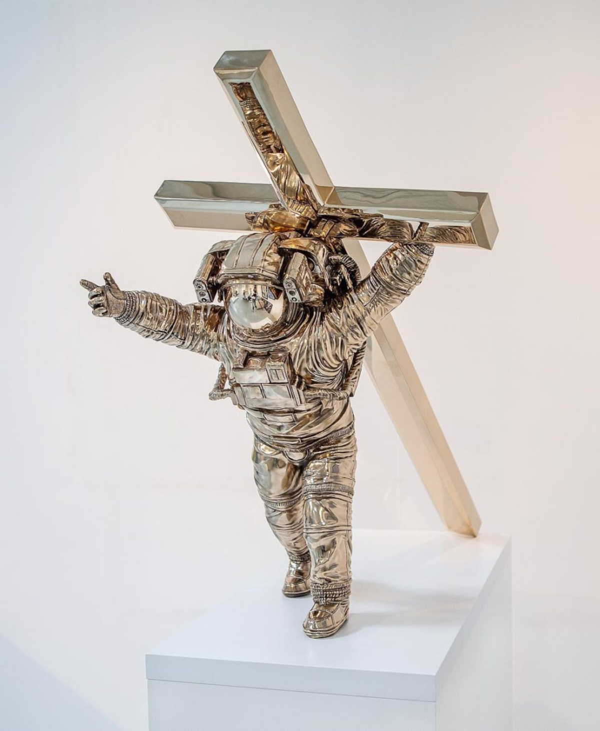 Les sculptures futuristes de Joseph Klibansky entre astronomie, mythes et introspection les sculptures futuristes de joseph klibansky entre astronomie mythes et introspection 4 les-sculptures-futuristes-de-joseph-klibansky-entre-astronomie-mythes-et-introspection-4