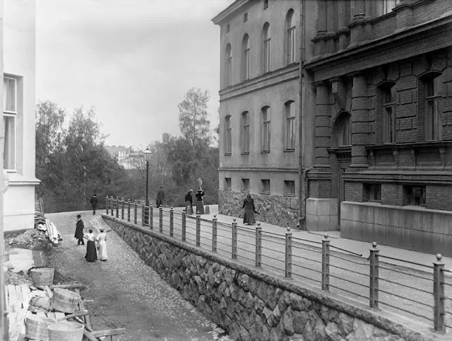 Retour à Helsinki en 1908 : une ville figée dans le temps par un photographe talentueux retour a helsinki en 1908 une ville figee dans le temps par un photographe talentueux 20 retour-a-helsinki-en-1908-une-ville-figee-dans-le-temps-par-un-photographe-talentueux-20