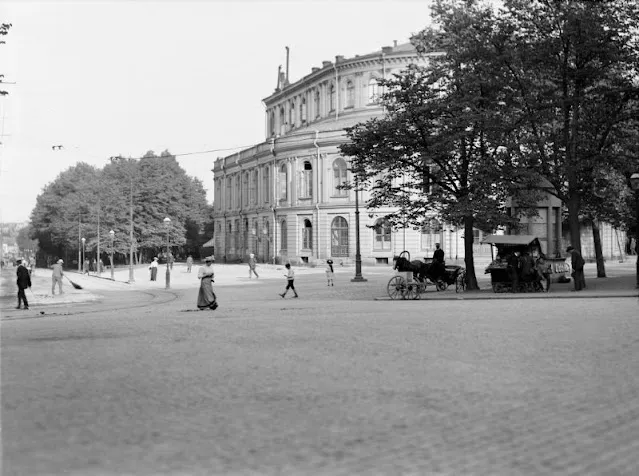 Retour à Helsinki en 1908 : une ville figée dans le temps par un photographe talentueux retour a helsinki en 1908 une ville figee dans le temps par un photographe talentueux 28 retour-a-helsinki-en-1908-une-ville-figee-dans-le-temps-par-un-photographe-talentueux-28