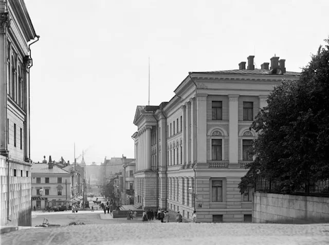 Retour à Helsinki en 1908 : une ville figée dans le temps par un photographe talentueux retour a helsinki en 1908 une ville figee dans le temps par un photographe talentueux 35 retour-a-helsinki-en-1908-une-ville-figee-dans-le-temps-par-un-photographe-talentueux-35